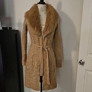 Faux Fur Collar Belted sweater - Brown